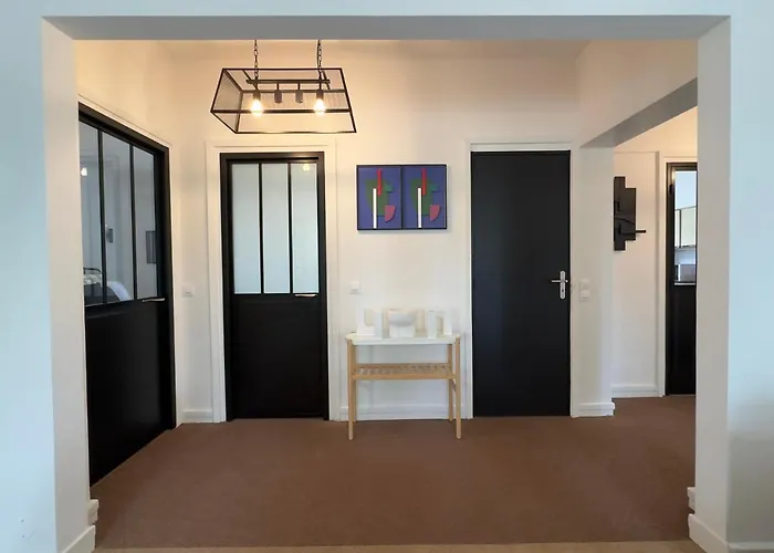 La Suite 108